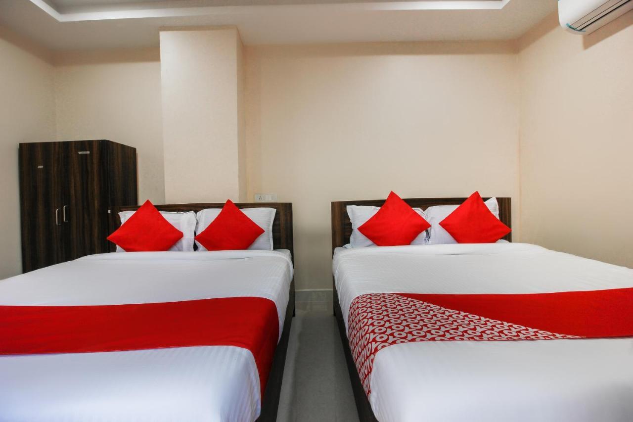 Oyo 66942 Venus Residency Hotel Lalaguda Eksteriør billede