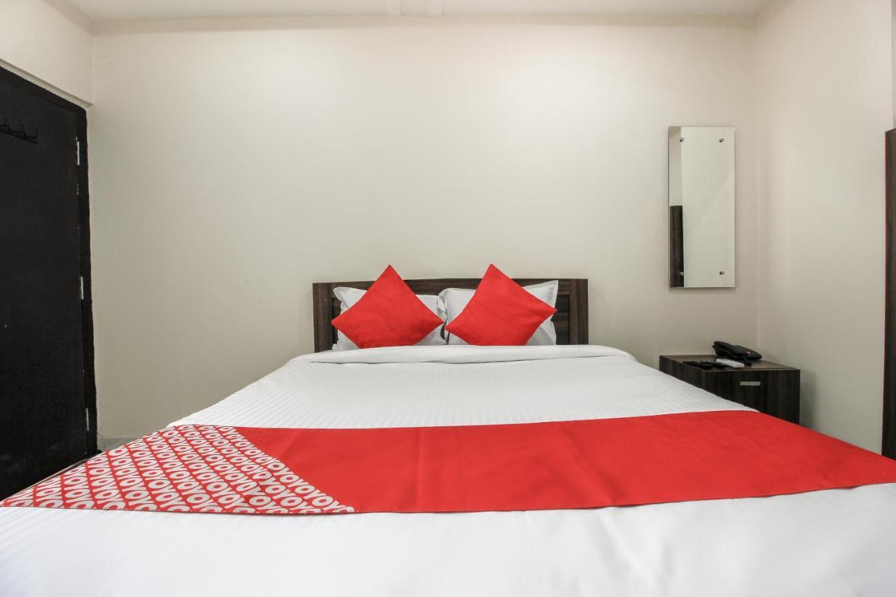 Oyo 66942 Venus Residency Hotel Lalaguda Eksteriør billede