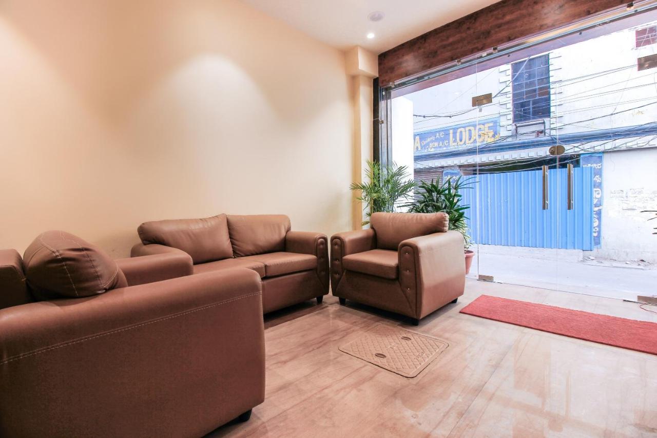 Oyo 66942 Venus Residency Hotel Lalaguda Eksteriør billede